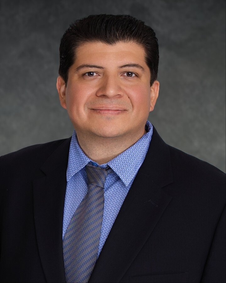 Edward Veloz